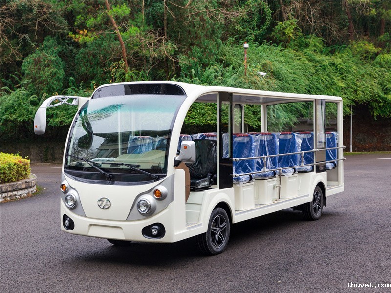 17座燃油观光车