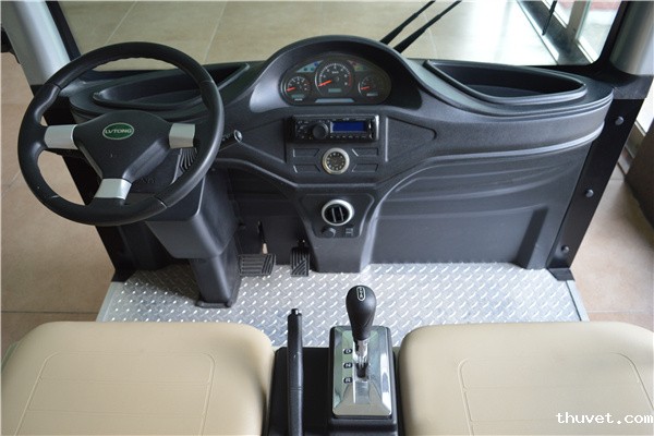 17座开云电竞和欧包-驾驶室