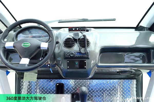 带空调电动巡逻车