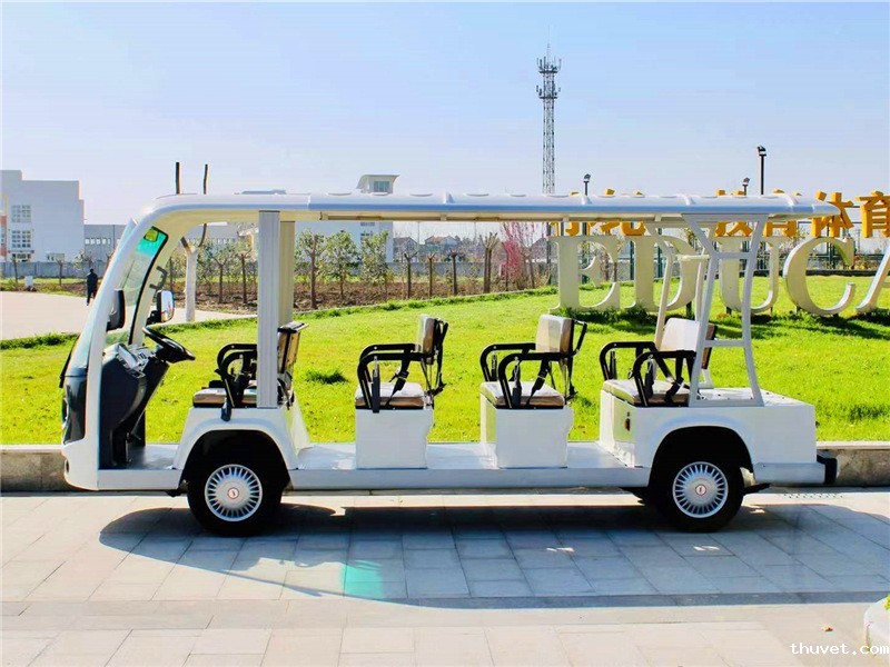 11座开云电竞和欧包-侧视图